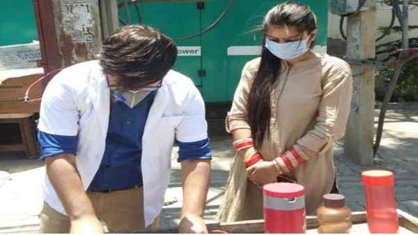 अस्पलाल प्रशासन ने सैलरी देने के बजाए लगाए ये आरोप