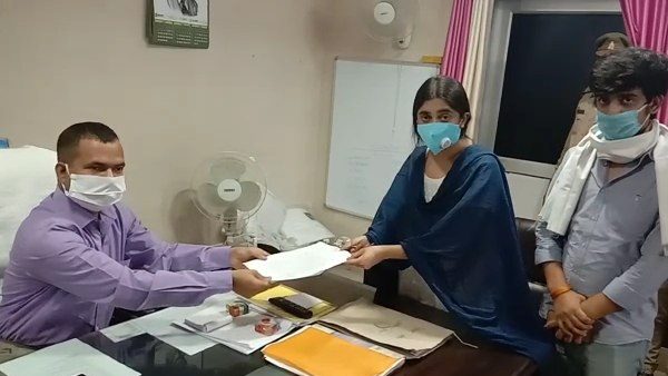 kuldeep singh sengar daughter file complaint against congress leader alka lamba kuldeep singh sengar daughter file complaint against congress leader alka lamba