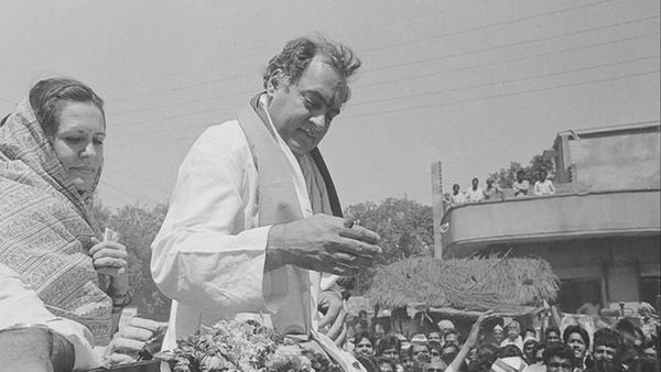 पुण्यतिथि: आधुनिक भारत के शिल्पी राजीव गांधी पुण्यतिथि: आधुनिक भारत के शिल्पी राजीव गांधी