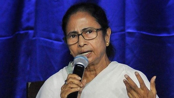 mamata banerjee, tmc, west bengal, covid-19, covid19, coronavirus, migrant labourers, pm care fund, pm cares, migratns, amphan, cyclone amphan, west bengal chief minister, cm mamata banerjee, mamata benerjee on coronavirus, mamata banerjee on migrant workers, ममता बनर्जी, टीएमसी, पश्चिम बंगाल, कोविड-19, कोविड19, कोरोना वायरस, प्रवासी मजदूर, प्रवासी, पीएम केयर फंड, पीएम केयर्स, प्रवासी, अम्फान, अम्फान चक्रवात, पश्चिम बंगाल मुख्यमंत्री, मुख्यमंत्री ममता बनर्जी, कोरोना वायरस पर मता बनर्जी, प्रवासी मजदूरों पर ममता बनर्जी mamata banerjee, tmc, west bengal, covid-19, covid19, coronavirus, migrant labourers, pm care fund, pm cares, migratns, amphan, cyclone amphan, west bengal chief minister, cm mamata banerjee, mamata benerjee on coronavirus, mamata banerjee on migrant workers, ममता बनर्जी, टीएमसी, पश्चिम बंगाल, कोविड-19, कोविड19, कोरोना वायरस, प्रवासी मजदूर, प्रवासी, पीएम केयर फंड, पीएम केयर्स, प्रवासी, अम्फान, अम्फान चक्रवात, पश्चिम बंगाल मुख्यमंत्री, मुख्यमंत्री ममता बनर्जी, कोरोना वायरस पर मता बनर्जी, प्रवासी मजदूरों पर ममता बनर्जी