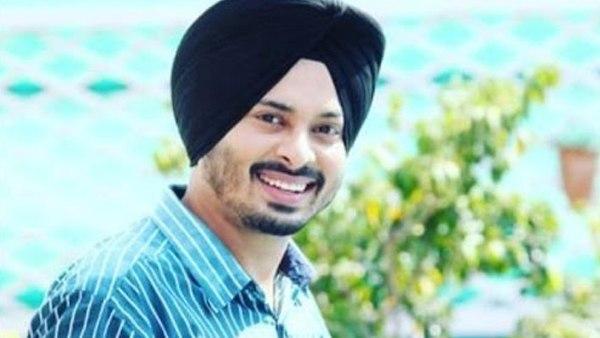 मनमीत के पैर पकड़कर मदद के लिए चिल्ला रही थी पत्नी