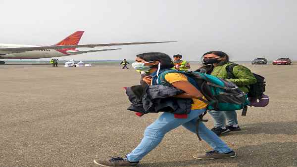 यूएई से 2,00,00 भारतीयों ने दिया है आवेदन