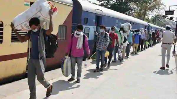 बुधवार को यूपी सीएम आदित्यनाथ ने चार मुख्यमंत्रियों से फोन किया