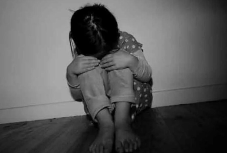 Surat: a 11 year old girl Ends her life Surat: a 11 year old girl Ends her life