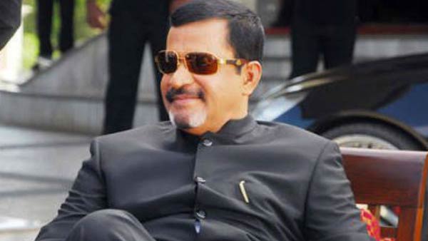 अंडरवर्ल्ड डॉन उथप्पा राय की अंतिम यात्रा में फायरिंग, छह गिरफ्तार अंडरवर्ल्ड डॉन उथप्पा राय की अंतिम यात्रा में फायरिंग, छह गिरफ्तार