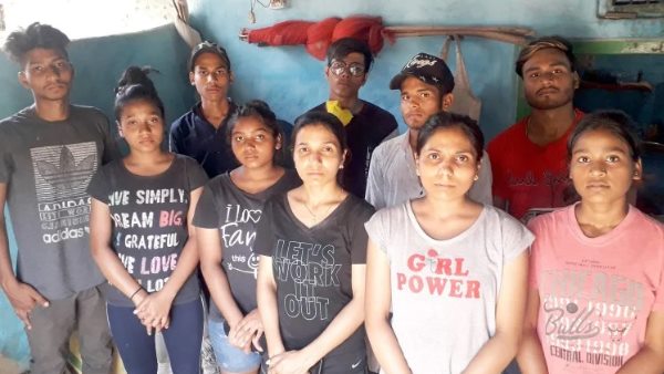 जेब खाली हुई तो की गेहूं की कटाई
