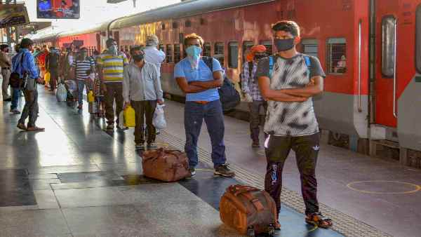 हल्की हवा में भी 18 फीट दूर तक पहुंच सकता है ड्रॉपलेट