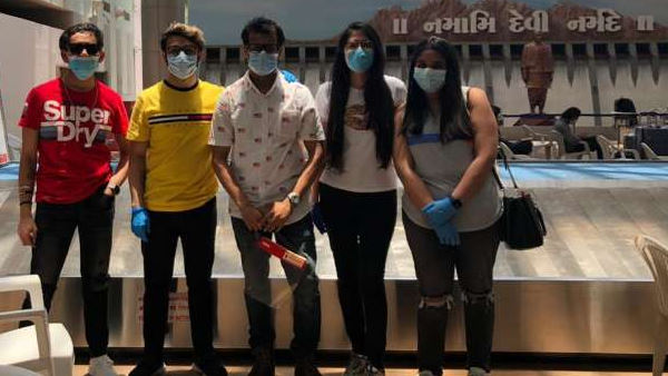 Surat girl Saloni Gulabwani returns to India from california with four students Surat girl Saloni Gulabwani returns to India from california with four students