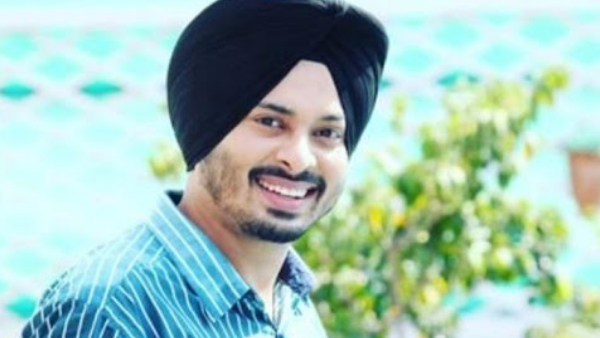 मदद के लिए चिल्लाती रही पत्नी