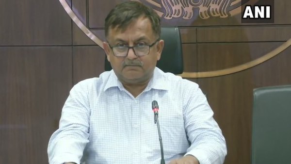 सीएम ने कहा- श्रमिक पैदल यात्रा कर प्रदेश में न आएं