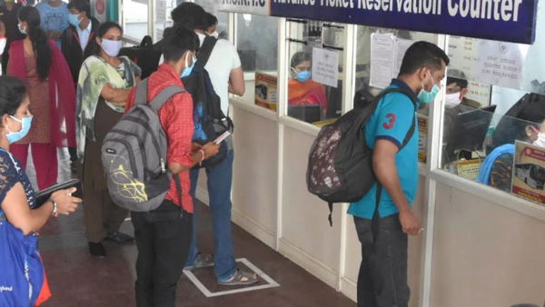 चुनिंदा स्टेशनों पर आज से रिजर्वेशन काउंटर भी खोलेगा रेलवे