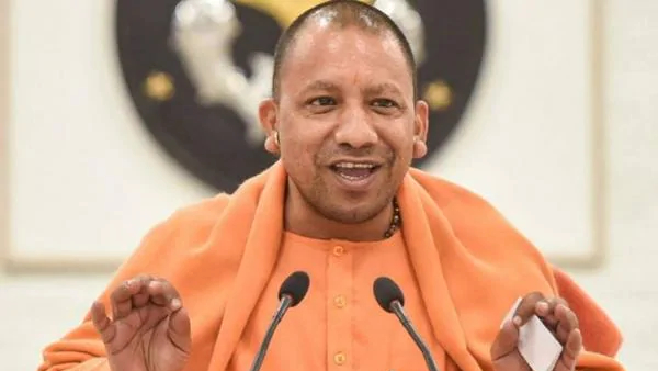 Four states want to stop migrant laborers of UP call CM Yogi and appeal Four states want to stop migrant laborers of UP call CM Yogi and appeal