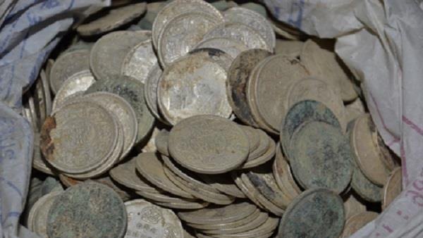 यूपी में बच्चों के हाथ लगा खजाना
