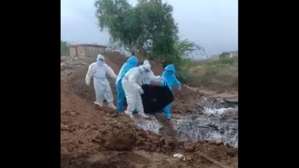 Karnataka Bellary DM clarifies on video of abuse of COVID-19 bodies investigation begins Karnataka Bellary DM clarifies on video of abuse of COVID-19 bodies investigation begins