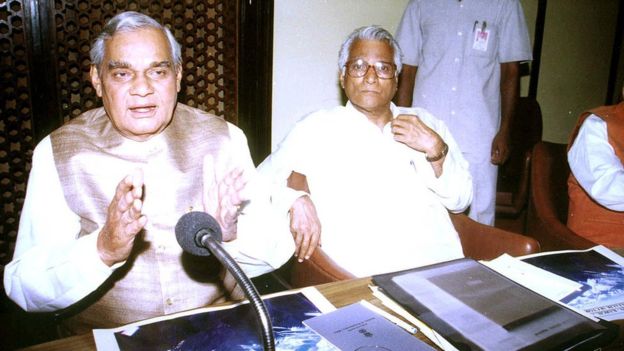 जब जॉर्ज फ़र्नांडिस ने चीन को बताया था दुश्मन नंबर-1 जब जॉर्ज फ़र्नांडिस ने चीन को बताया था दुश्मन नंबर-1