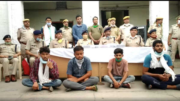 18 जून को हुई 40 लाख की डकैती