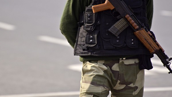 CRPF कैंप के बाहर और अंदर तैनात सैनिकों को किया गया अतिरिक्त सतर्क