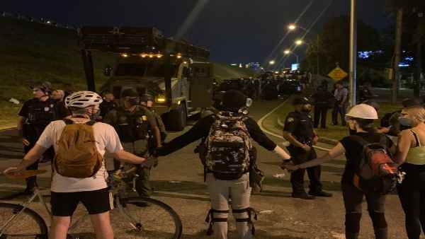 After George Floyd in America, now a black man died due to police firing After George Floyd in America, now a black man died due to police firing