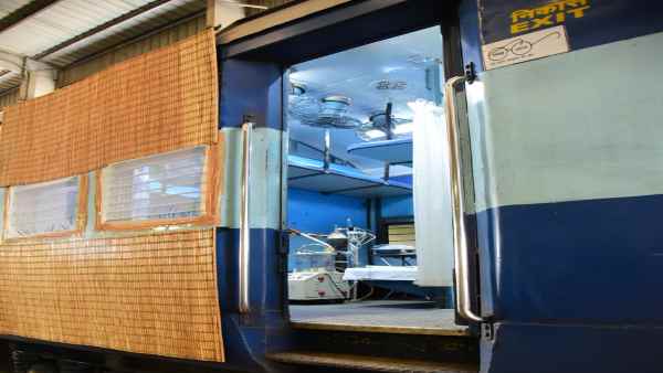 रेलवे ने 5,231 कोविड कोच पूरी तरह से तैयार कर रखे हैं