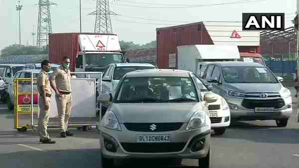 गाजीपुर बॉर्डर पर भी कभी लंबा जाम तो कभी..