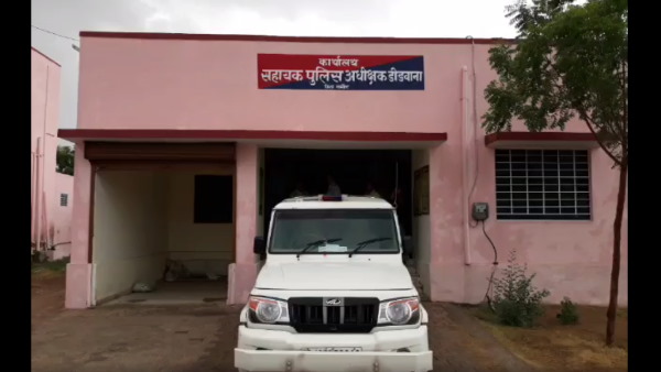 दीवार फांदकर फिर आया रेप करने