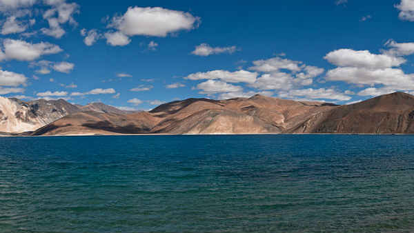 पैंगोंग झील पर अक्सर होती है झड़प