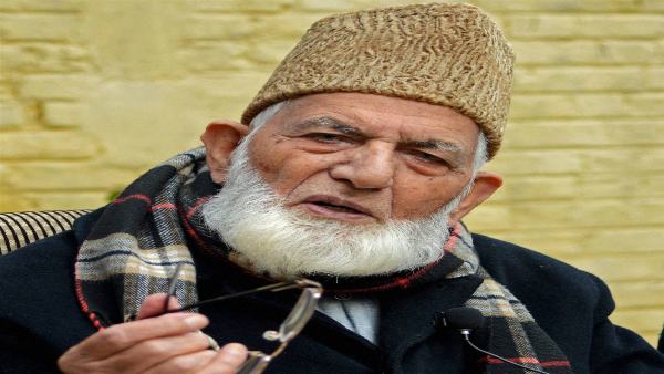 हुर्रियत नेता भी गिलानी के नेतृत्व पर लगातार सवाल उठा रहे थे