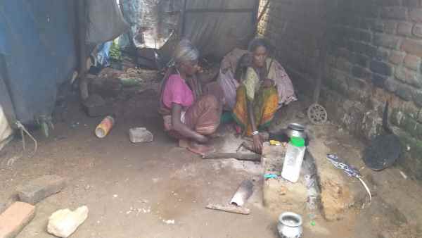 कमजोरों पर और ज्यादा मार