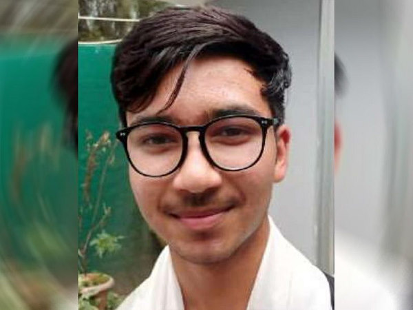 देवधार के प्रकाश कुमार बनना चाहते हैं आईएएस