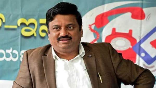 ias officer bm vijya shankar, bengaluru, karnataka, ponzi scam, what is ima ponzi scam, ias vijay shankar found death, prime accused of ima ponzi scam, ima ponzi scam, आईएएस अधिकारी बीएम विजय शंकर, बेंगलुरू, कर्नाटक, पोंजी घोटाला, आईएमए पोंजी घोटाला क्या, आईएएस विजय शंकर मृत मिले, आईएमए पोंजी घोटाले का मुख्य आरोपी, आईएमए पोंजी घोटाला ias officer bm vijya shankar, bengaluru, karnataka, ponzi scam, what is ima ponzi scam, ias vijay shankar found death, prime accused of ima ponzi scam, ima ponzi scam, आईएएस अधिकारी बीएम विजय शंकर, बेंगलुरू, कर्नाटक, पोंजी घोटाला, आईएमए पोंजी घोटाला क्या, आईएएस विजय शंकर मृत मिले, आईएमए पोंजी घोटाले का मुख्य आरोपी, आईएमए पोंजी घोटाला