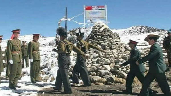 चीन के J-7 और J-11 जेट्स तैनात