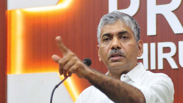 35 साल में सिर्फ पांच वर्ष पहनी वर्दी