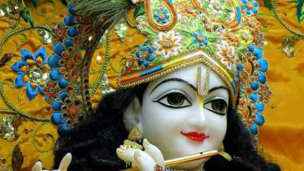 कृष्ण ने किससे कहा- ईश्वर बन जाते हैं भक्त के रक्षा कवच कृष्ण ने किससे कहा- ईश्वर बन जाते हैं भक्त के रक्षा कवच