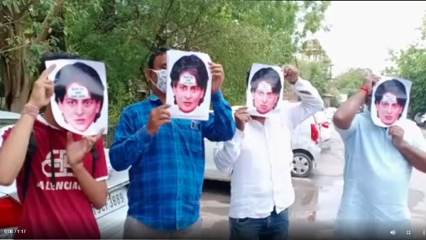 Why did these people of Rajasthan put a photo of Priyanka Gandhi mask, know the reason Why did these people of Rajasthan put a photo of Priyanka Gandhi mask, know the reason