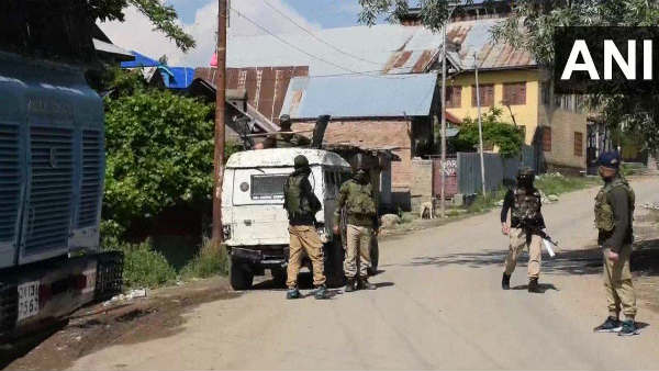 pulwama-encounter-100 pulwama-encounter-100