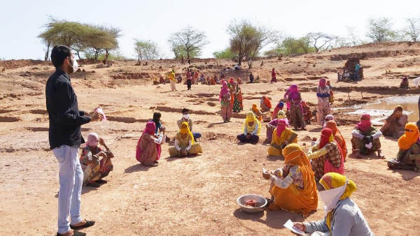 पत्र लिखकर की टेंट की मांग