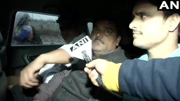 ताहिर हुसैन के घर से मिले दंगे भड़काने के साधन