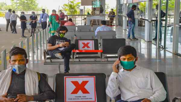 फ्लाइट में पीने का पानी और भोजन नहीं मिलेगा