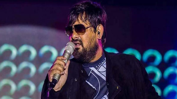 बॉलीवुड हस्तियों ने दी श्रद्धांजलि
