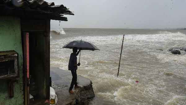 महाराष्ट्र के तटीय इलाकों से गुजरा निसर्ग
