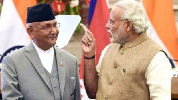नेपालः ओली और प्रचंड एक पार्टी में होकर भी इतने बेगाने क्यों हुए? नेपालः ओली और प्रचंड एक पार्टी में होकर भी इतने बेगाने क्यों हुए?