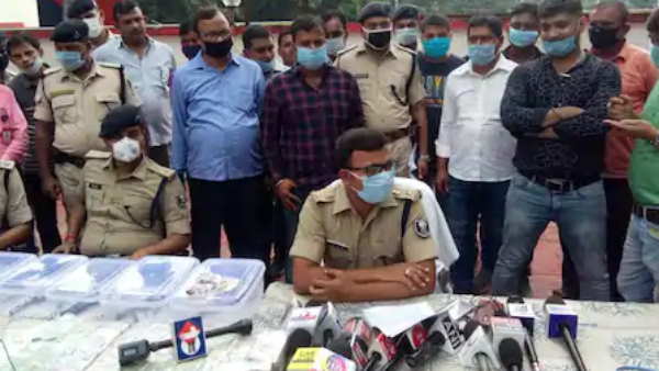 police caught theft gang who did loot in pnb of 52 lakh rupees police caught theft gang who did loot in pnb of 52 lakh rupees