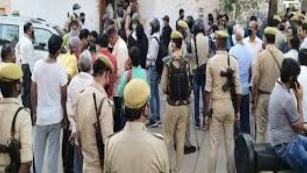 prayagraj goons did murder of family prayagraj goons did murder of family