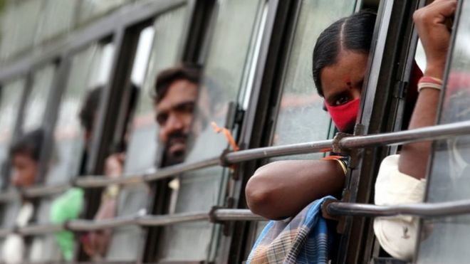 कोरोना वायरस: ट्रेन, बस या हवाई सफ़र कितना सुरक्षित? कोरोना वायरस: ट्रेन, बस या हवाई सफ़र कितना सुरक्षित?