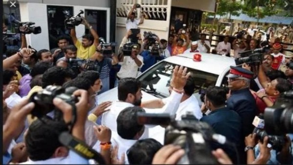 राज्यपाल से धक्का-मुक्की