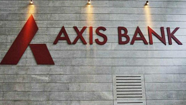 एक्सिस बैंक में है खाता तो ध्यान