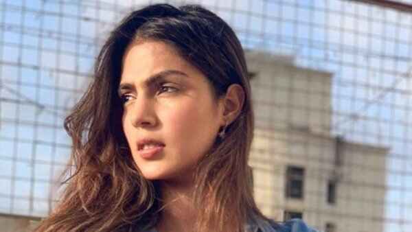 रिया चक्रवर्ती ने अपने बचाव के लिए देश के सबसे महंगे वकील को किया हायर