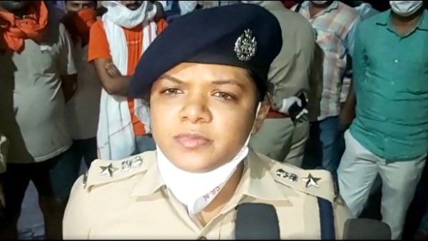 सैनिक बेटे ने आत्मदाह की धमकी दी