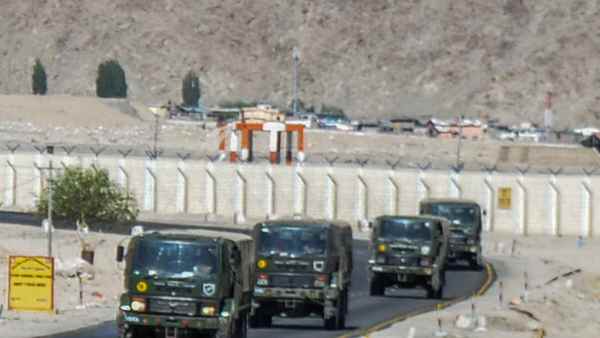 लद्दाख में रोड के लिए 20,000 करोड़ रुपये का प्रोजेक्ट