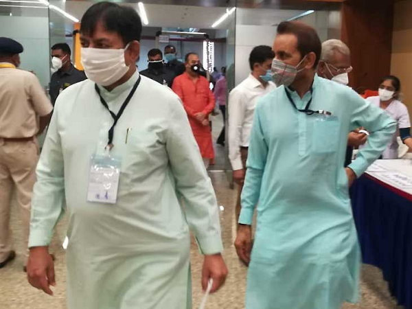Congress Ex-state President Bharat Singh Solanki on ventilator due to covid-19 Congress Ex-state President Bharat Singh Solanki on ventilator due to covid-19